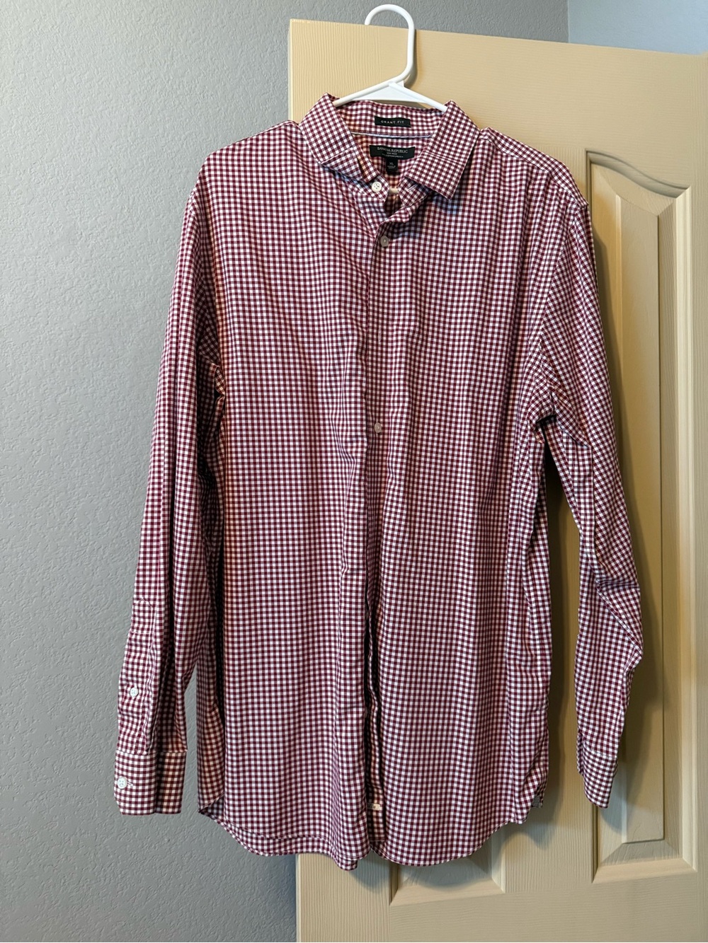 Banana Republic Men's Burgundy and White Gingham Button-Down Shirt